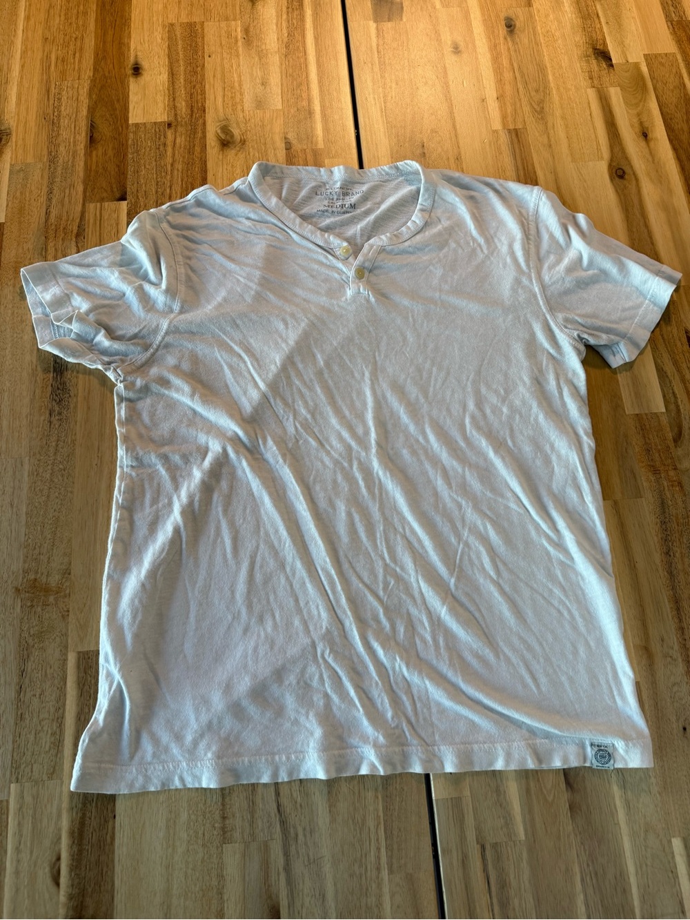 Lucky Brand Men’s White Short-Sleeve Henley Tee